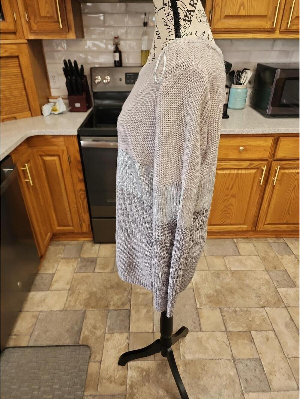 Sweater - Picture 2 of 9